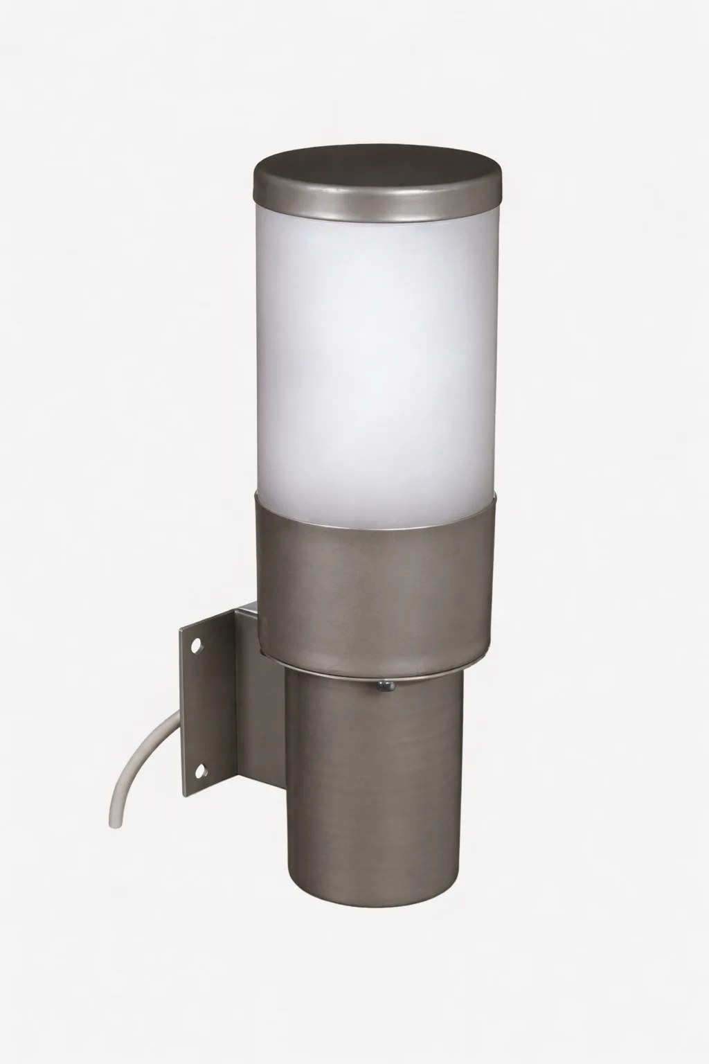 Element lampy ściennej z metalu wykonany metodą wyoblania