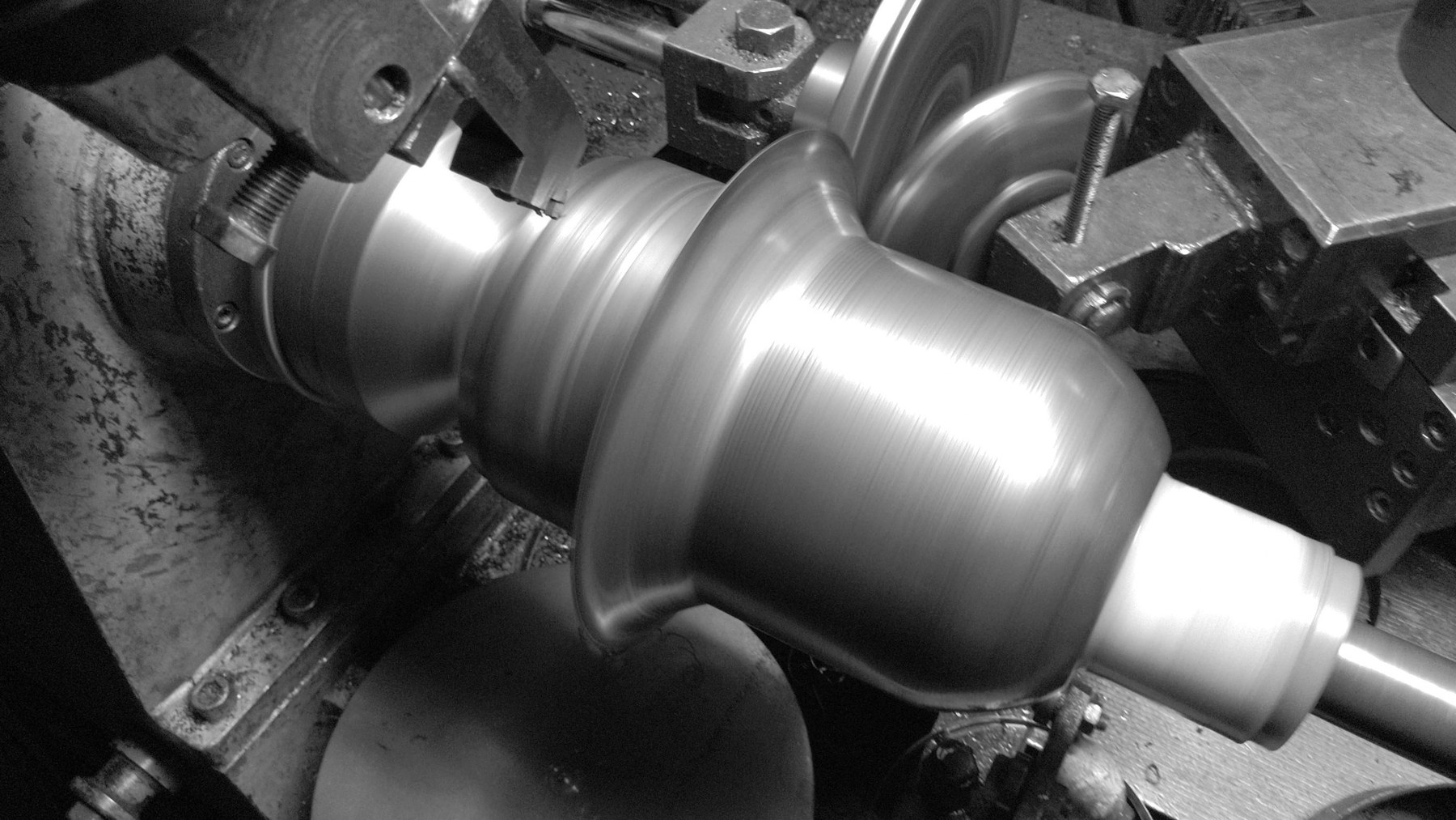 Proces wyoblania CNC urny pogrzebowej — wyoblanie CNC, metal, Rosik™ Sp. z o.o.